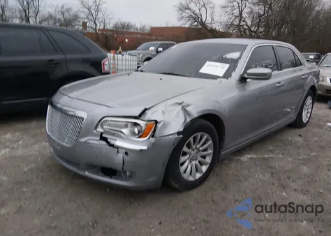 2013 Chrysler 300 Motown z USA, uszkodzony, nr VIN 2C3CCAAG2DH709850
